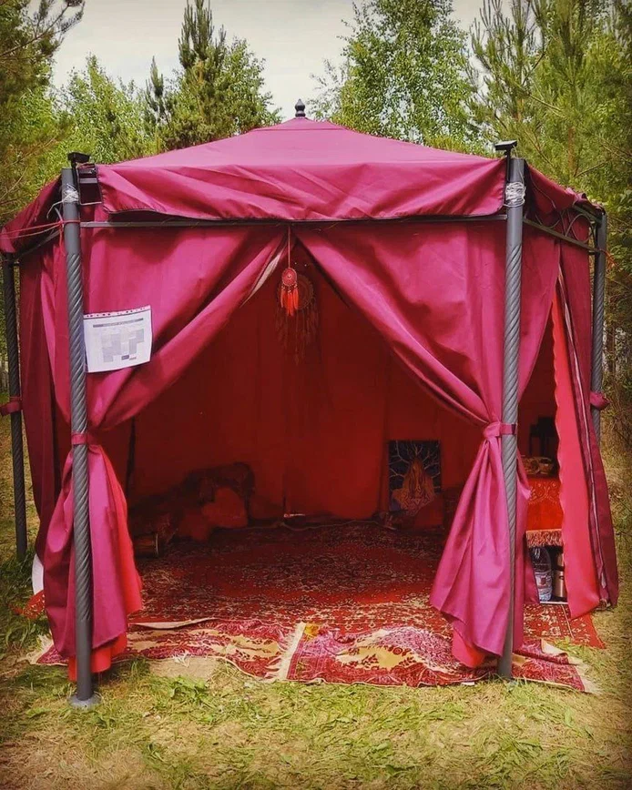 Красный шатёр2.jpg